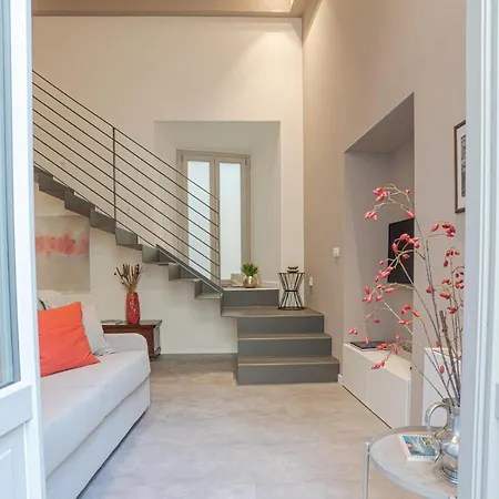 Della Corte - By Myhomeincomo Lägenhet *